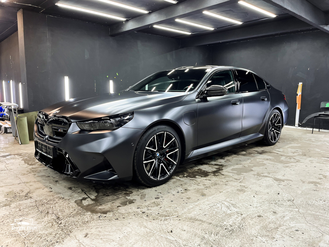 Михаил, BMW M5